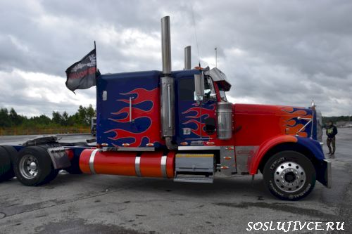 TruckFest 2018 - в Новосибирске - Оптимус Прайм / Optimus Prime предводитель автоботов