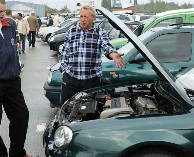 Покупаем поддержанный автомобиль...